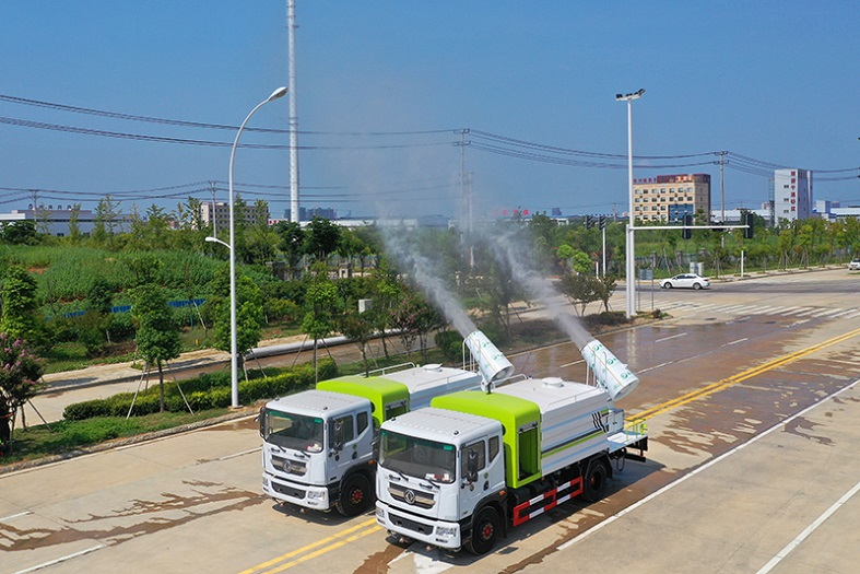 東風(fēng)D9國(guó)六10噸方罐多功能抑塵車(chē)